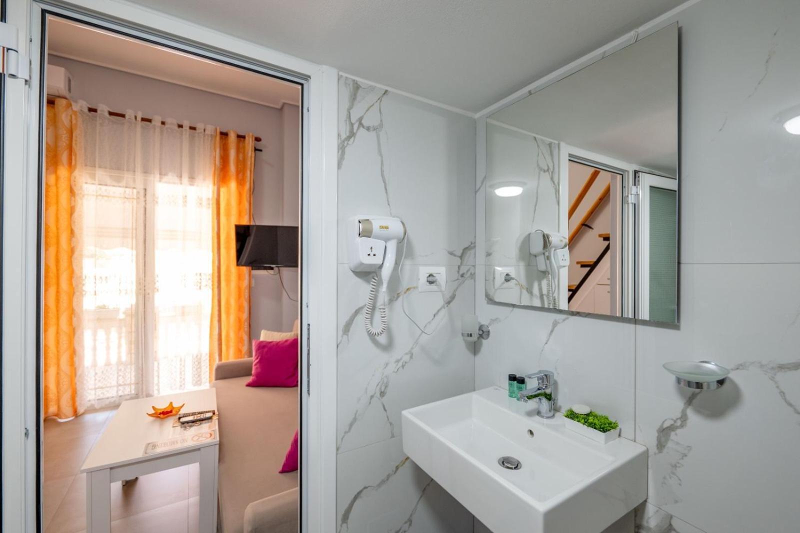 Vila Basho Saranda Extérieur photo